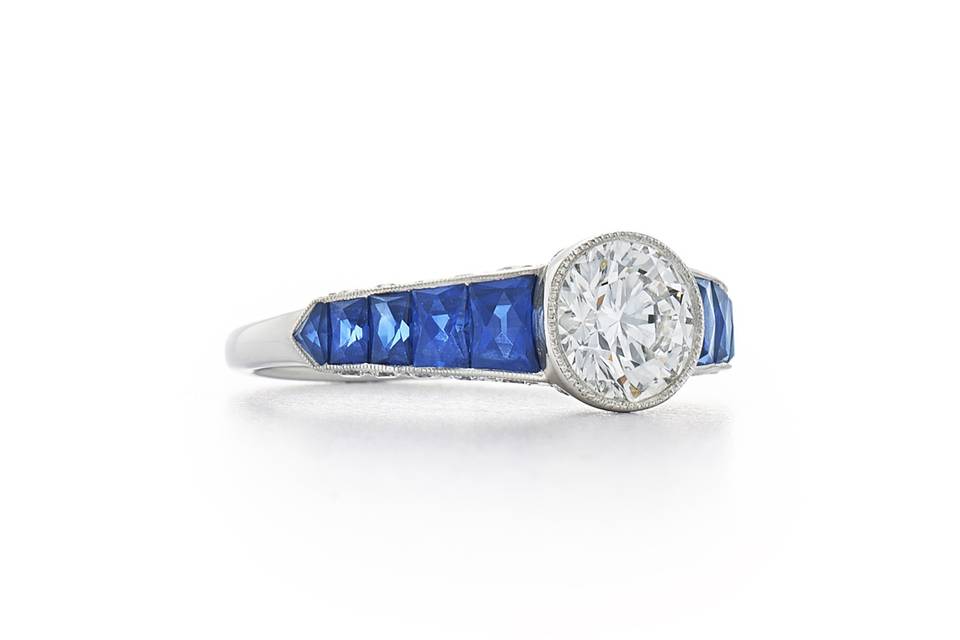 Kwiat round brilliant with blue sapphires