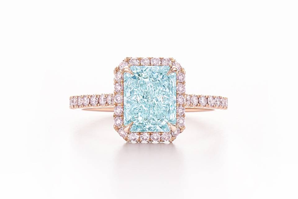 Kwiat radiant bluish-green diamond with pink diamond halo in 18K rose gold