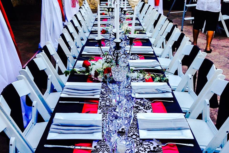 Formal Engagement Dinner at Iolani Palace Honolulu Hawaii. Destination wedding planner.Design and Decor.