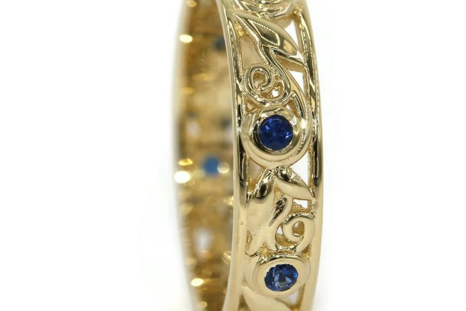 Scroll Filigree Eternity Band