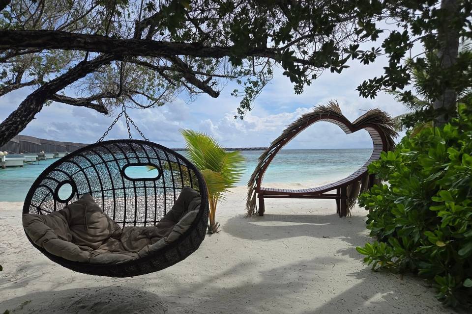 Lori's Travel Service