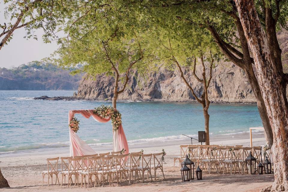 Gorgeous beach ceremony