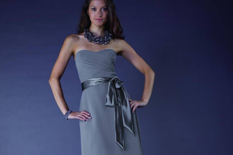 Sweetheart neckline short bridesmaids dress with wrap bodice & removeable sash. 2 tone available.