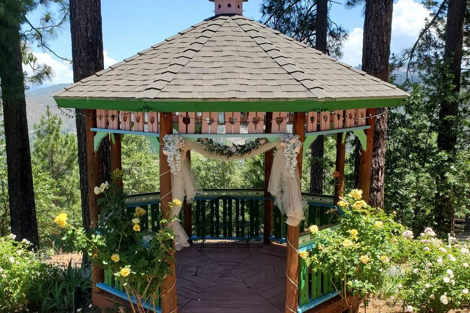 Gazebo decorations