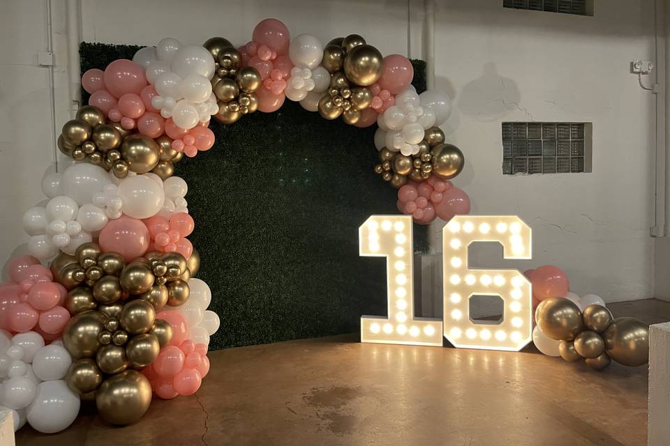 Sweet sixteen balloon arch