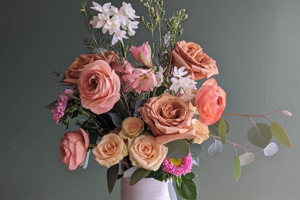 Peach and Nude floral design
