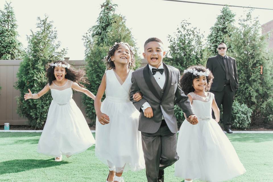 Flower girls and ring bearer