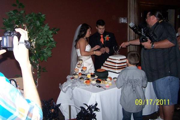 Cake cutting