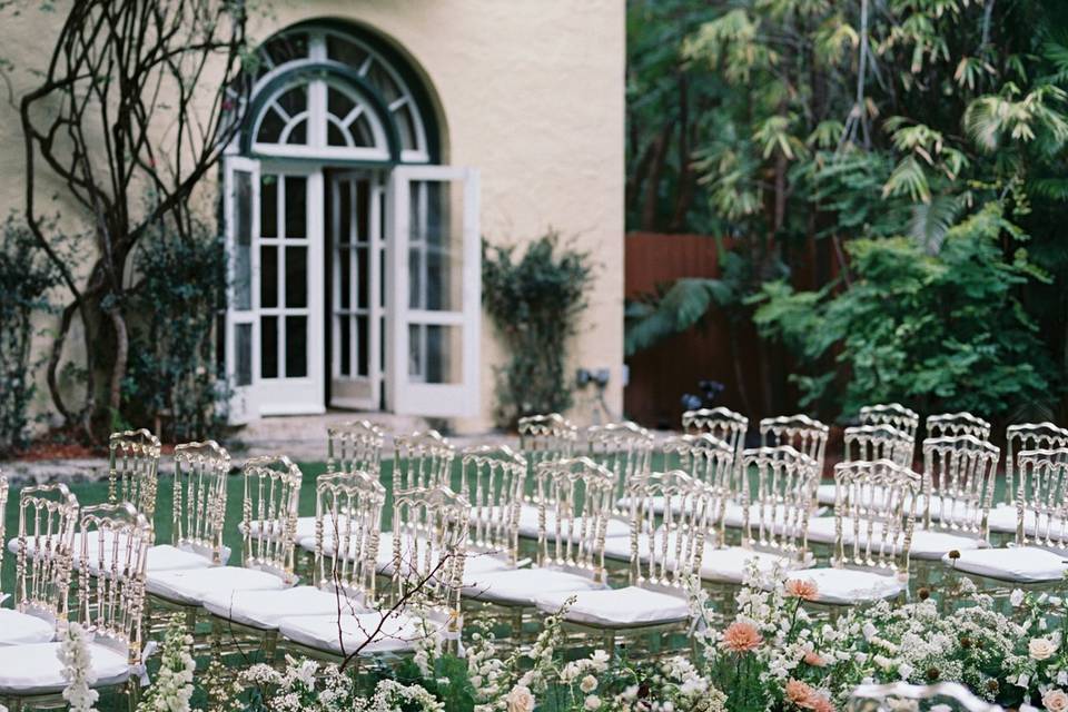 Winding Aisle Florals