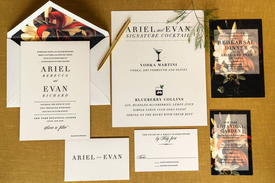 The yellow wedding invitaitons