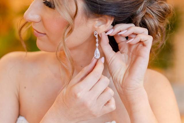 Bridal Bun & Make Up