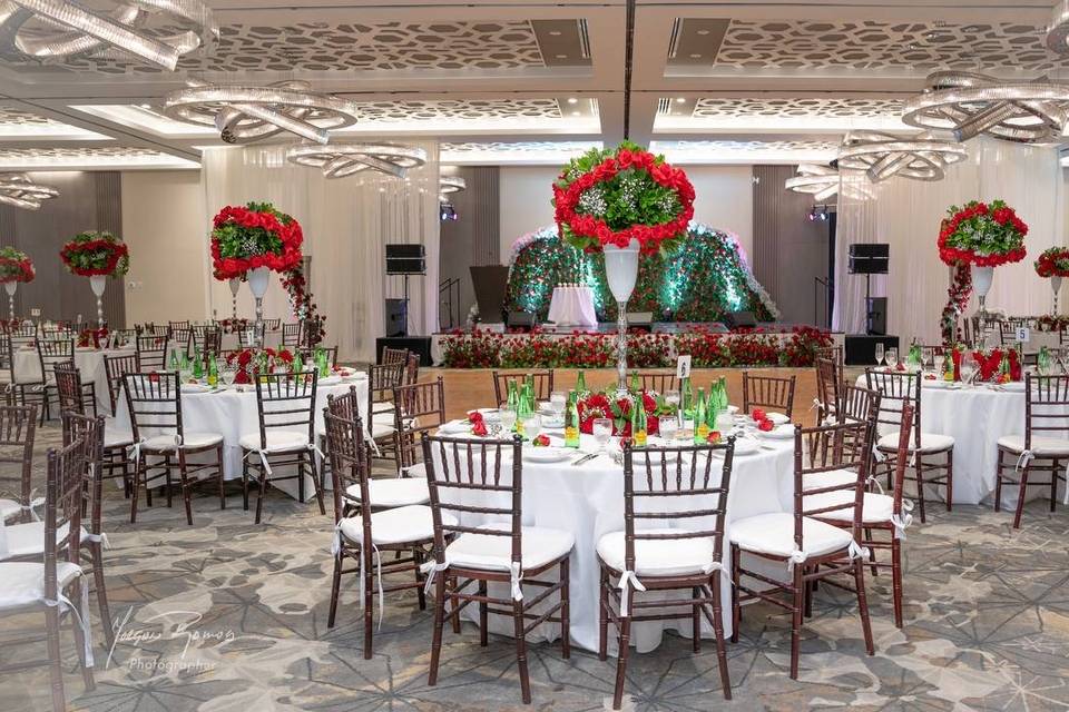 Avant grade decoration