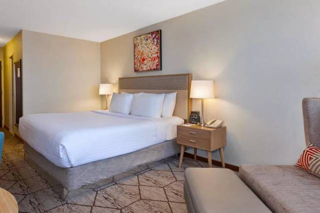 Crowne Plaza Columbus North - Worthington