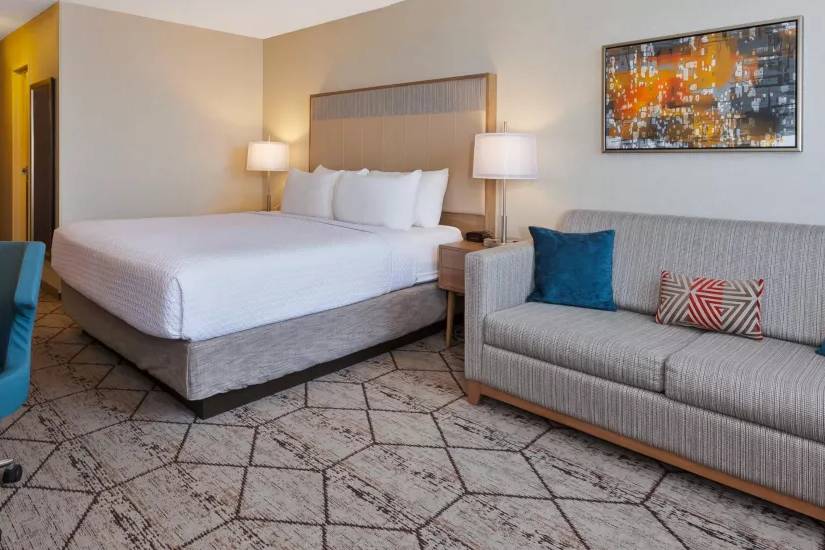 Crowne Plaza Columbus North - Worthington