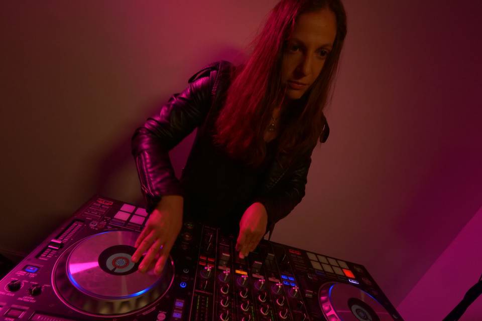 DJ Anna in motion
