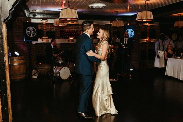 Intimate wedding at Lafayette