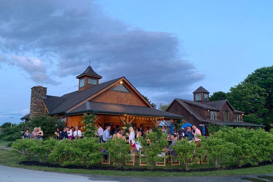 The 10 Best Barn & Farm Wedding Venues in Rhode Island - WeddingWire