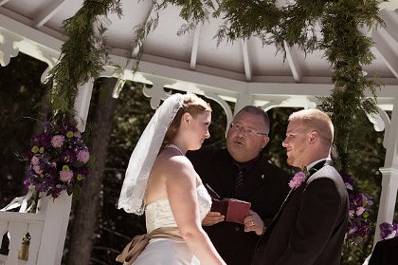 Destination Weddings of Michigan.....Michigan's Best Award-winning Wedding Officiant