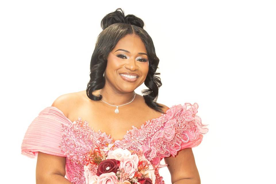 Radiant bride in a stunning pi