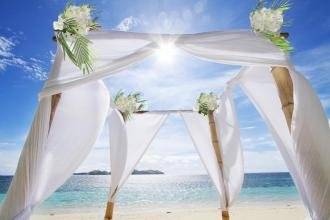 Tokoriki WeddingsChoose from a variety of unique wedding locations including a barefoot beach wedding or a traditional chapel ceremony.