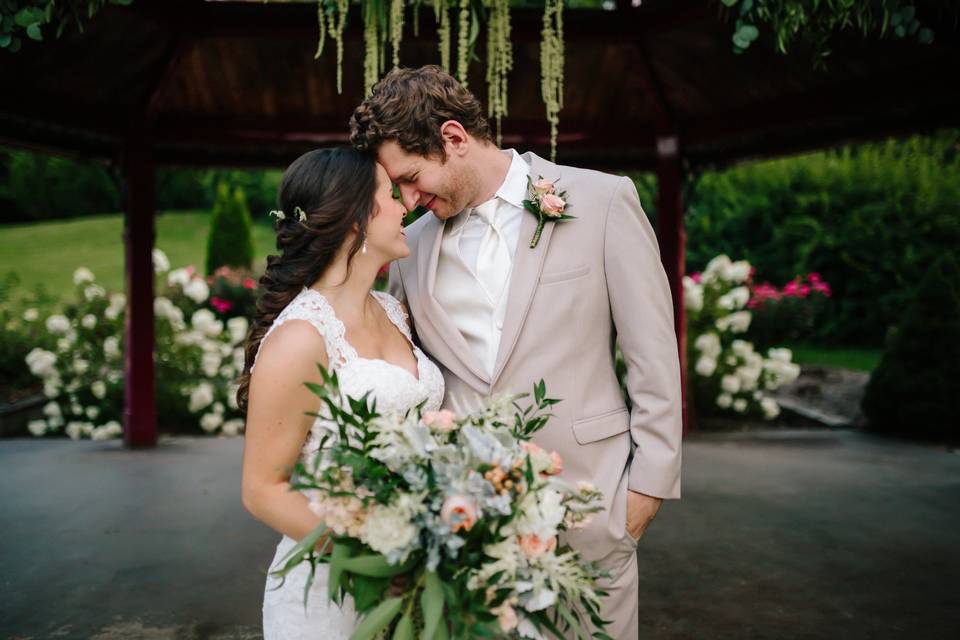 Beautiful Knoxville Wedding