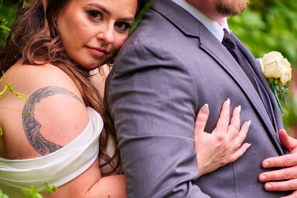 Grad his titty