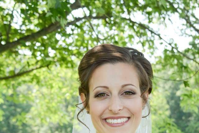 Kiss and Makeup Professional Makeup Artistry