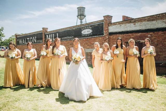 Bridal party group photo