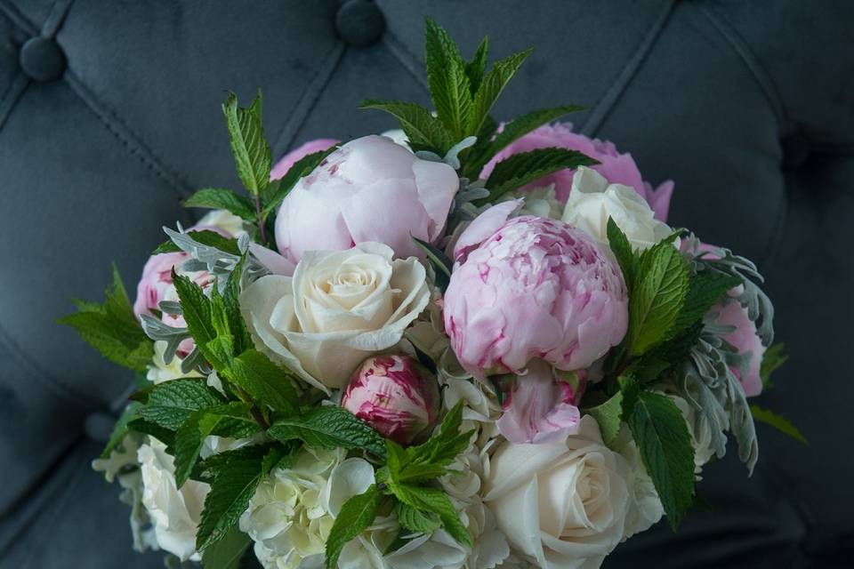 Hawk Flowers and Gifts