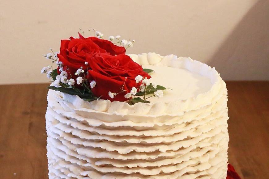 Roses on the cake