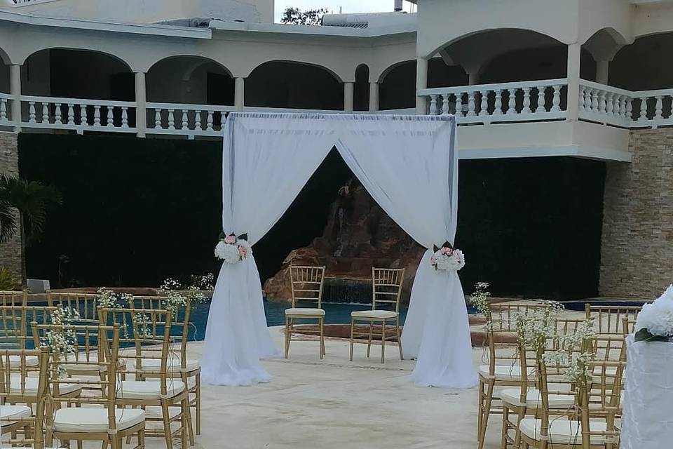 Wedding at Travellers Hotel