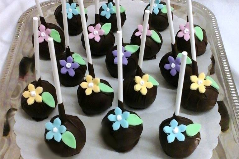 Floral cake pops