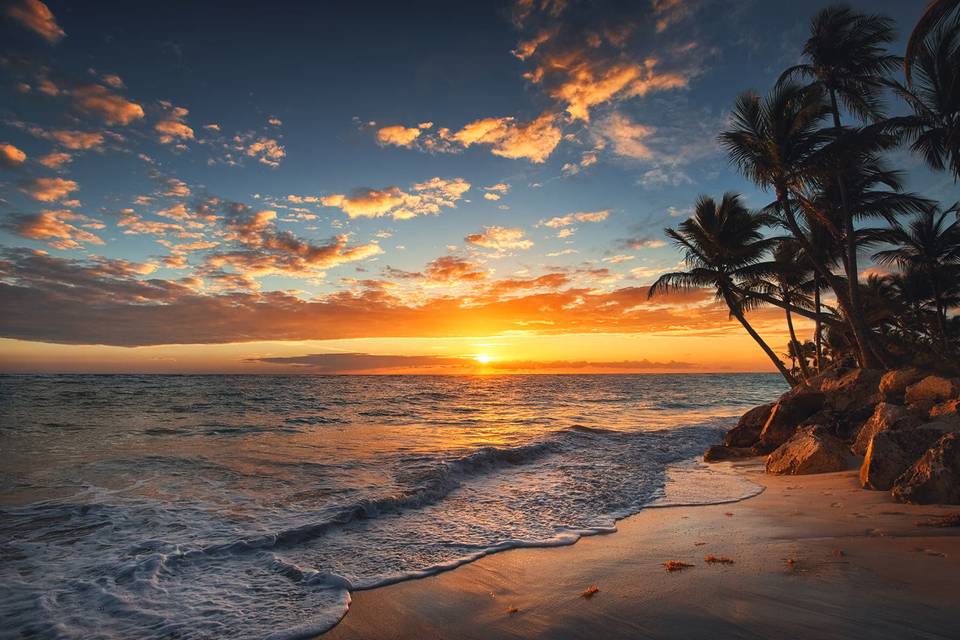 Hawaiian Islands the most popluar place for Honeymooner's
