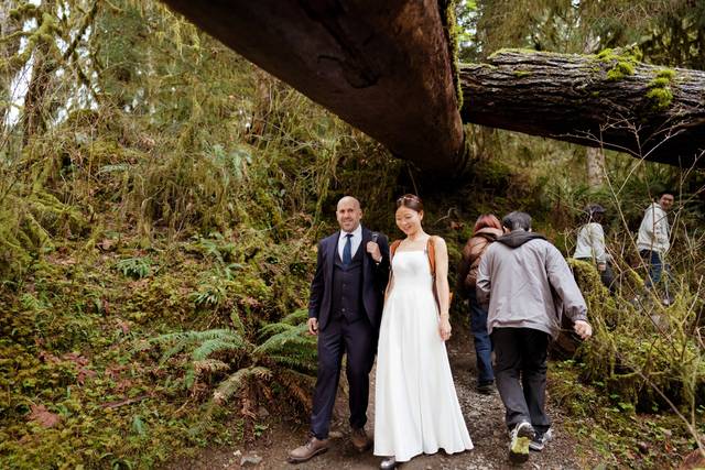 PNW Wedding Photographer