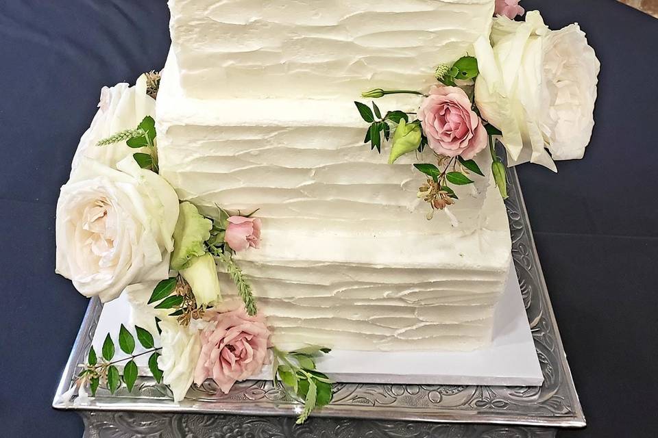 Square wedding cake