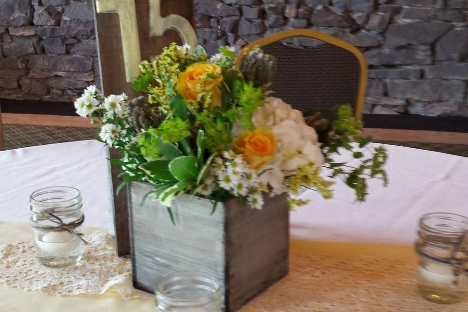 Rustic centerpiece