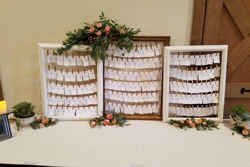 PLACE CARD TABLE