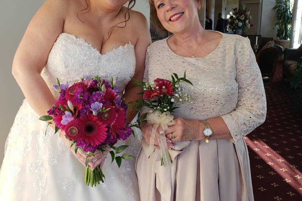 BRIDE AND MOM