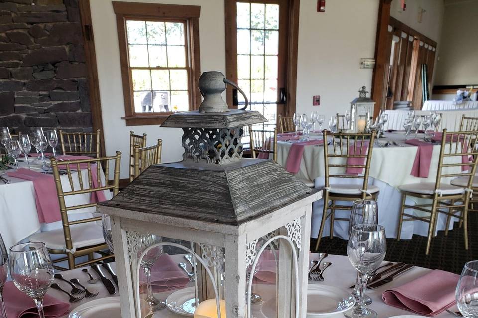 LANTERN RENTAL CENTERPIECE