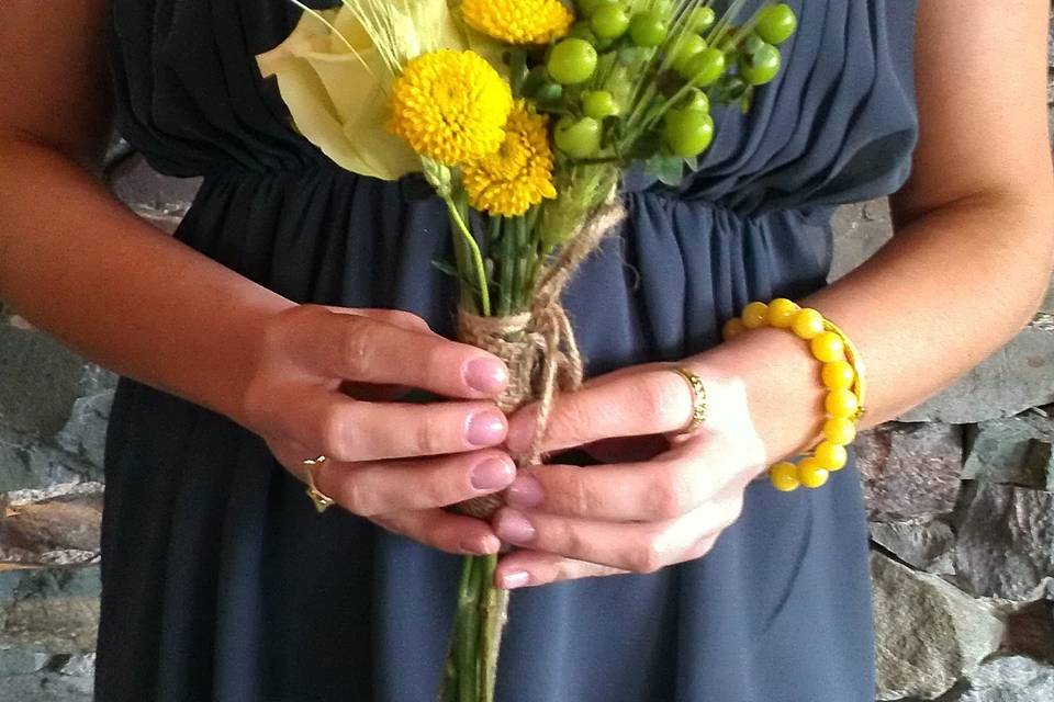 BRIDES MAID BOUQUET