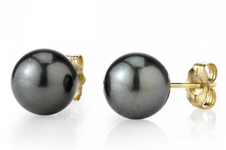 For a simple classic look, Tahitian South Sea Pearl studs are a perfect choice. At Whidbey Jeweler, we can make the perfect pair of earrings for you and have them be the perfect size!