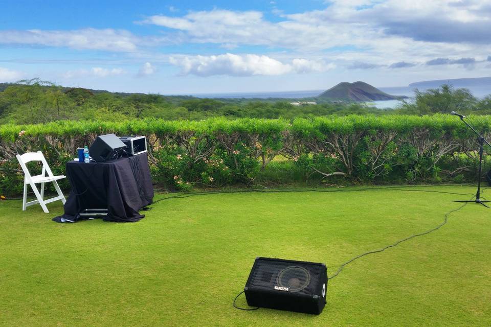 Typical set up for ceremony sound at molokini lookout.