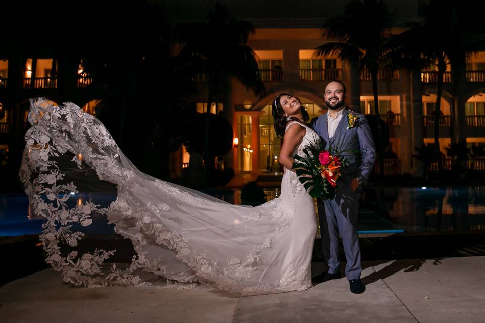 Married couple - Eugenio Salcedo Photography
