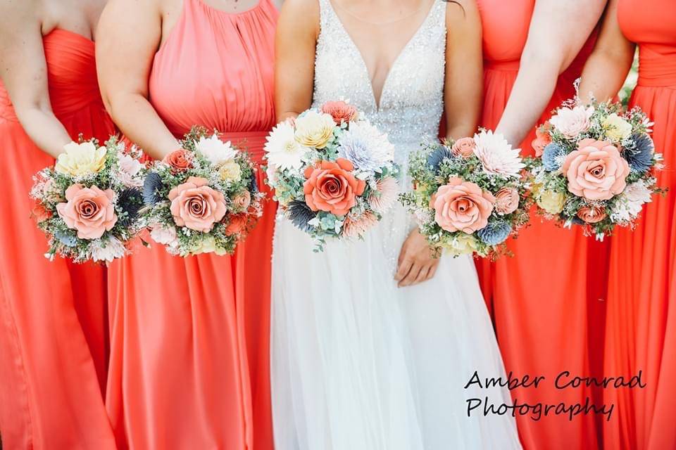 Bride and Bridesmaids bouquets