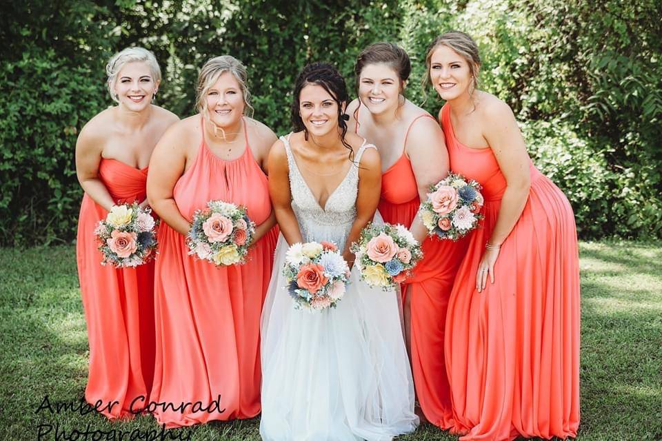 Bride and Bridesmaids bouquets