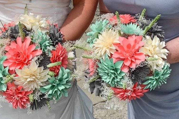 Bride and Bridesmaids bouquets
