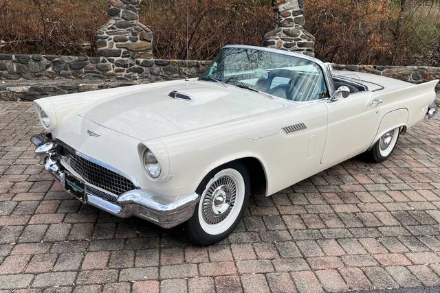 T-bird at Kings Mill Venue