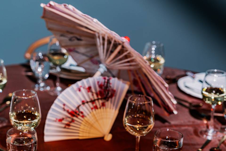 Plated table devor