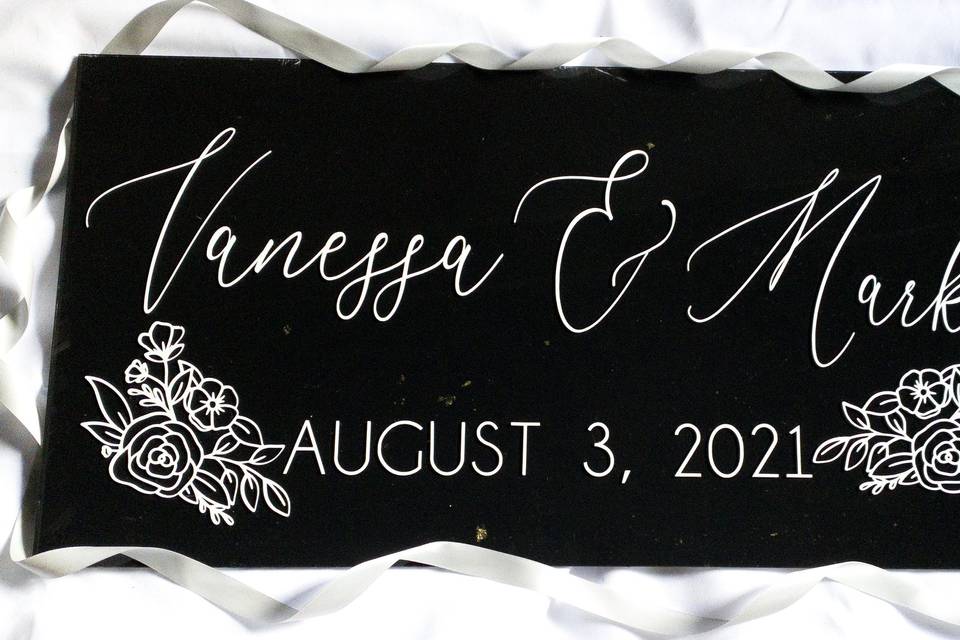 Black and White Theme Sign