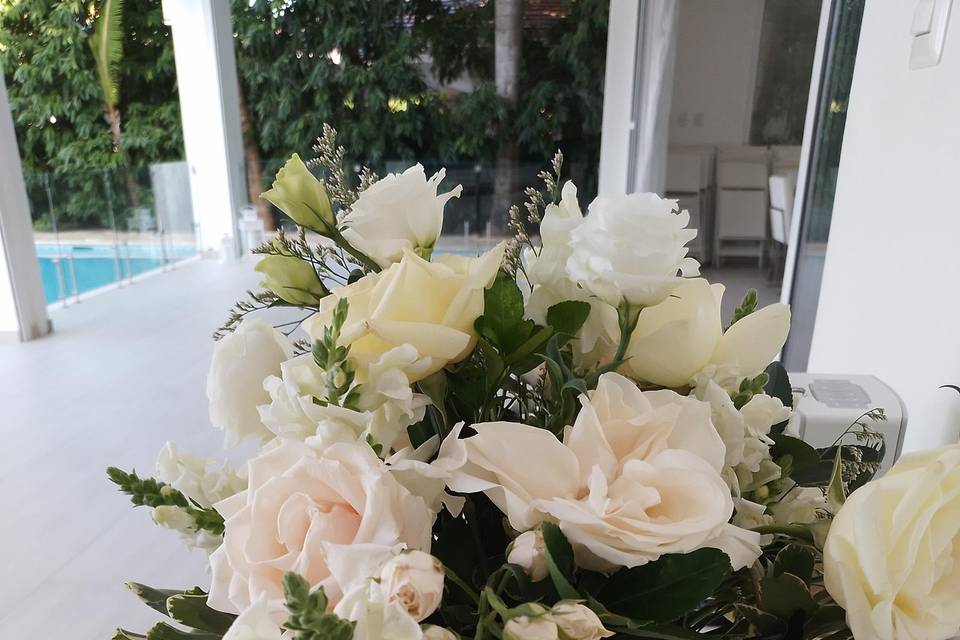 Beige Roses